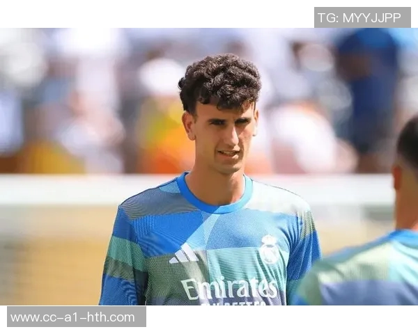 西媒曝皇马欲以3000万回购帕斯切玛拉蒙三人总身价接近1亿