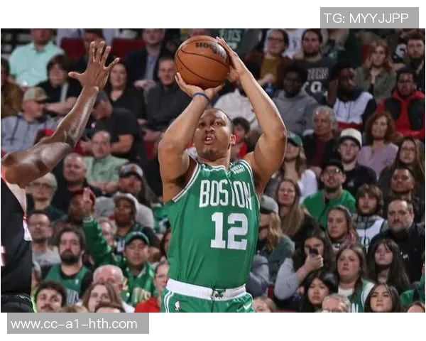 小白近期表现惊艳场均20分5板5助攻防守端贡献突出且犯规控制得当 小白近期表现惊艳场均20分5板5助攻防守端贡献突出且犯规控制得当